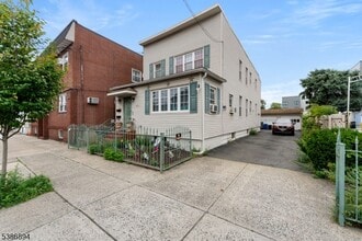 221 Quincy Ave in Kearny, NJ - Building Photo - Building Photo