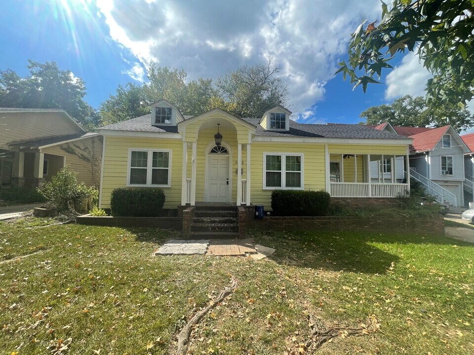 1033 Whitworth St in Jackson, MS - Building Photo