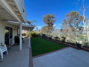 12212 Edgecliff Ave in Los Angeles, CA - Building Photo - Building Photo