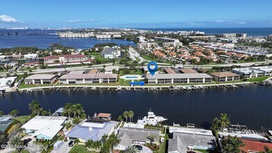 325 S Banana River Blvd, Unit 501 in Cocoa Beach, FL - Building Photo - Building Photo