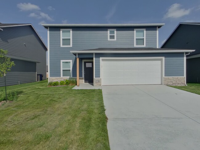 property at 2746 S Cypress St