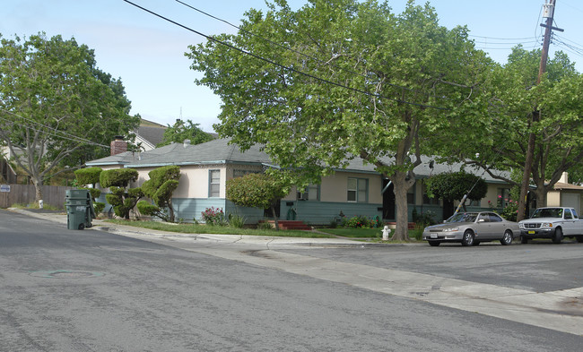 292 Ramona St in Pittsburg, CA - Building Photo - Building Photo