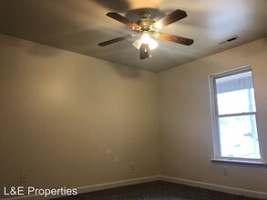 2013 Grandhaven Dr in Mount Holly, NC - Building Photo - Building Photo