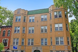 1364-66 N. Hoyne Ave./ 2105-11 W. Schiller St. in Chicago, IL - Building Photo - Building Photo