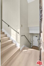 3833 Huron Ave, Unit 4 in Culver City, CA - Building Photo - Building Photo