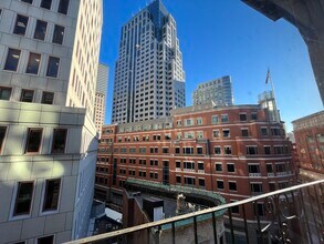 33 Kingston St in Boston, MA - Foto de edificio - Building Photo