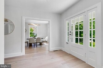 6818 Connecticut Ave in Chevy Chase, MD - Building Photo - Building Photo