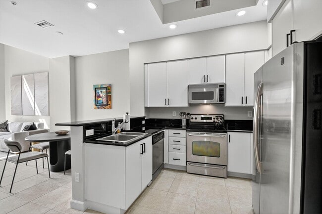 801 S Olive Ave in West Palm Beach, FL - Foto de edificio - Building Photo