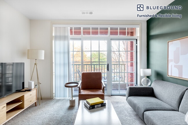 925 N Garfield St in Arlington, VA - Foto de edificio - Building Photo