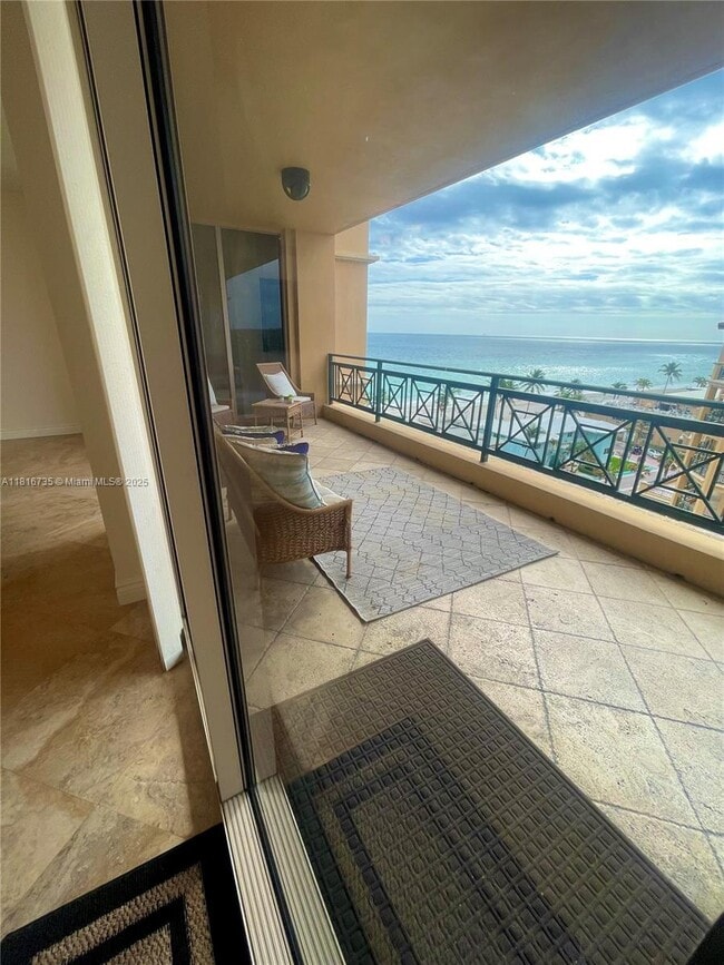3501 N Ocean Dr in Hollywood, FL - Building Photo - Building Photo