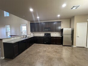 2403 Summers Glen Ct in Katy, TX - Building Photo - Building Photo