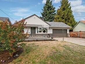 3485 NE Lombard Ct in Portland, OR - Building Photo - Building Photo