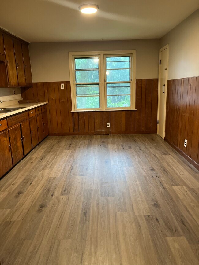 262 Indian Church Rd Apartments and Nearby Buffalo Apartments For Rent