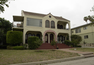 1729 Winona Blvd in Los Angeles, CA - Building Photo - Building Photo