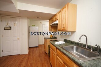 722 Pike Ave-Unit -B in Attleboro, MA - Building Photo - Building Photo