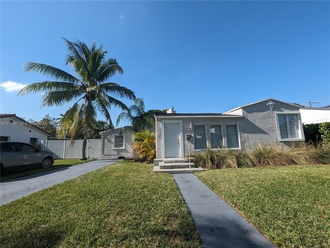 property at 1719 SW 15th St