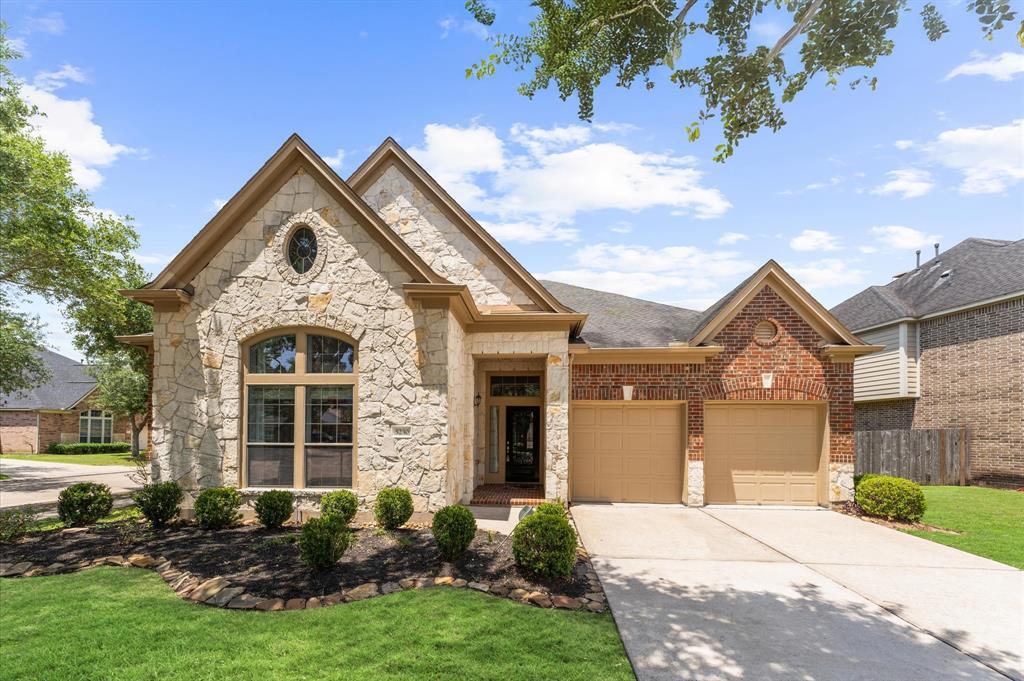 5230 Pebble Bluff Ln in Sugar Land, TX - Building Photo
