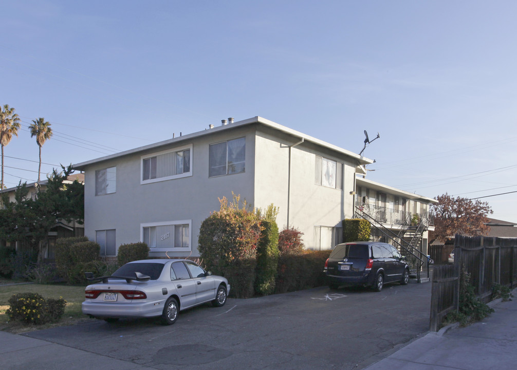2117 Sahara Way in Santa Clara, CA - Building Photo