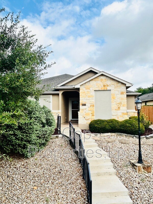 property at 6039 Royal Rdg Dr