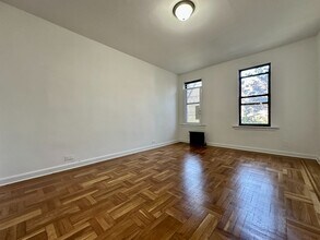 590 Fort Washington Ave in New York, NY - Building Photo - Building Photo