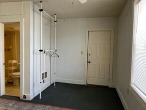 206 Park St, Unit Unit 1 in Falmouth, KY - Building Photo - Building Photo