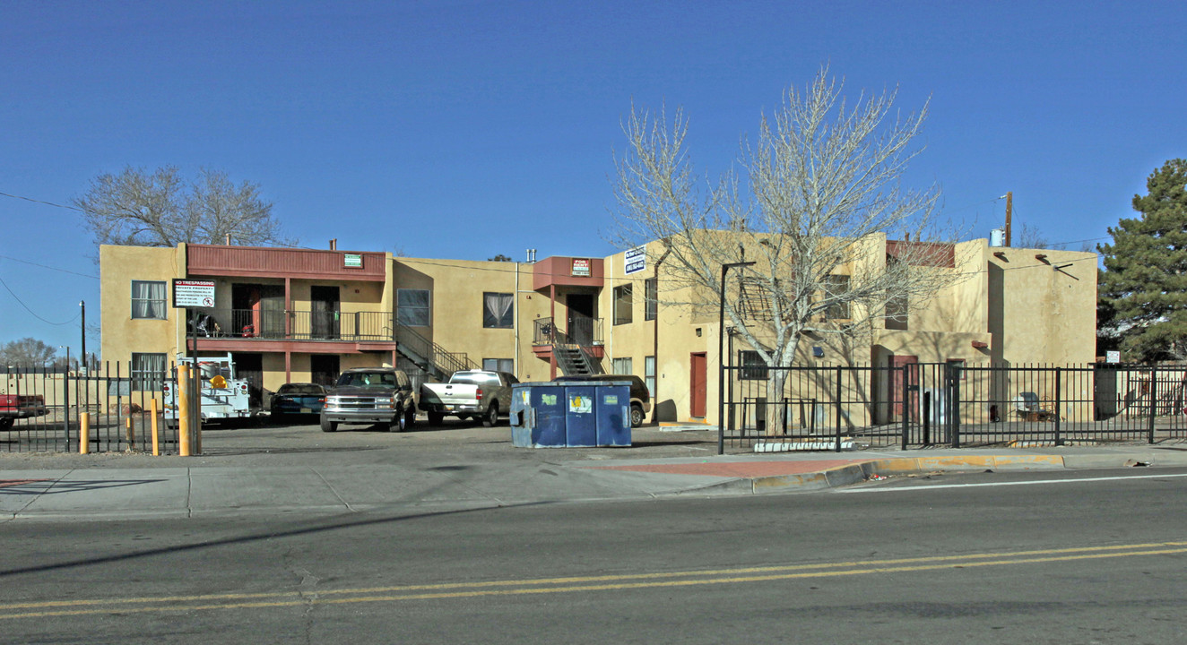 640 Alcazar St SE in Albuquerque, NM - Building Photo