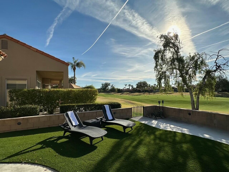 65 La Costa Dr in Rancho Mirage, CA - Building Photo