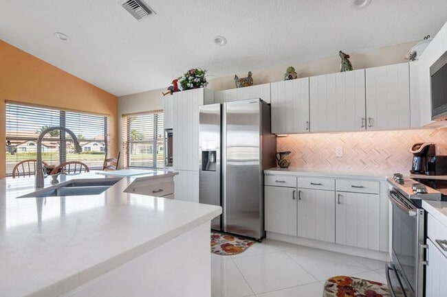 property at 7211 Sweet Bay Ct