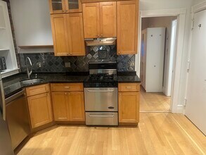 30 Downing St, Unit 2 in New York, NY - Building Photo - Building Photo