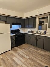 216 North St, Unit 2 in Woodstock, IL - Building Photo - Building Photo