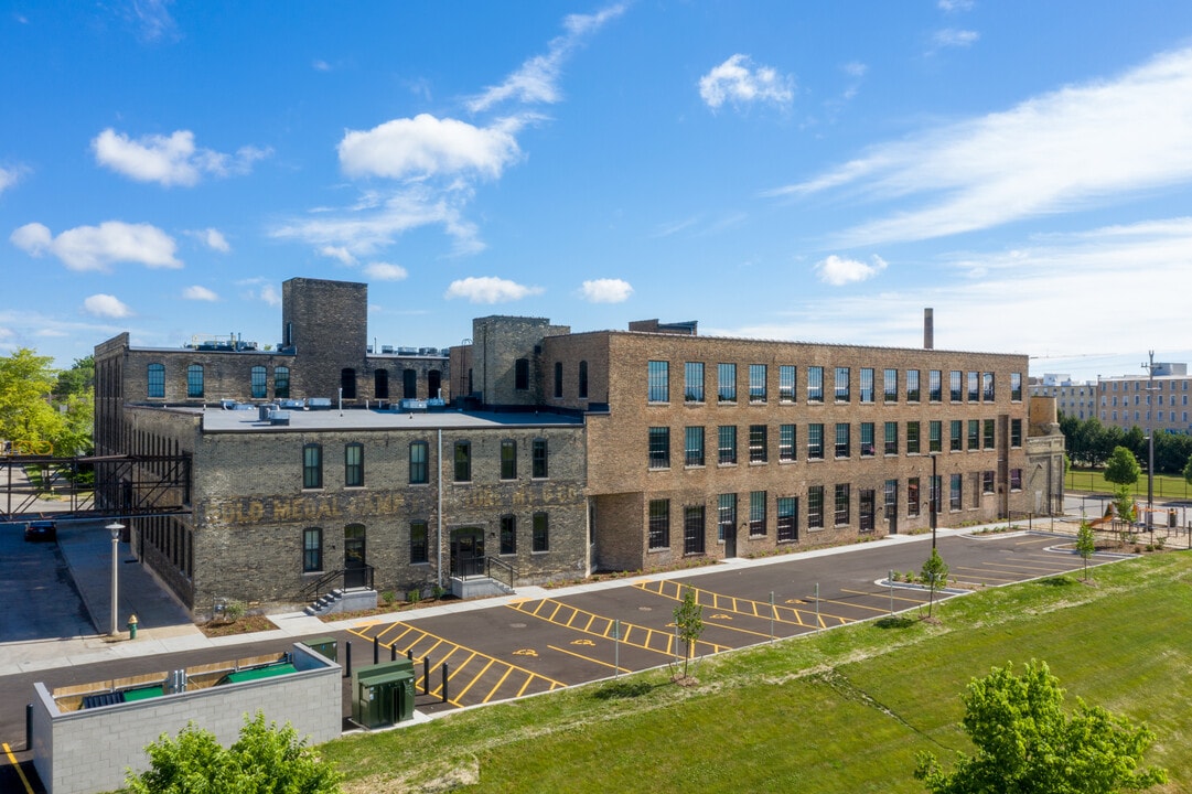 Gold Medal Lofts in Racine, WI - Foto de edificio