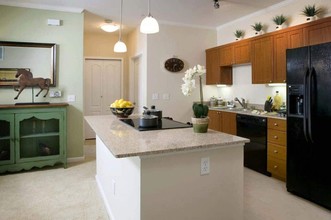 Wildhorse Condominiums in Davis, CA - Building Photo - Interior Photo