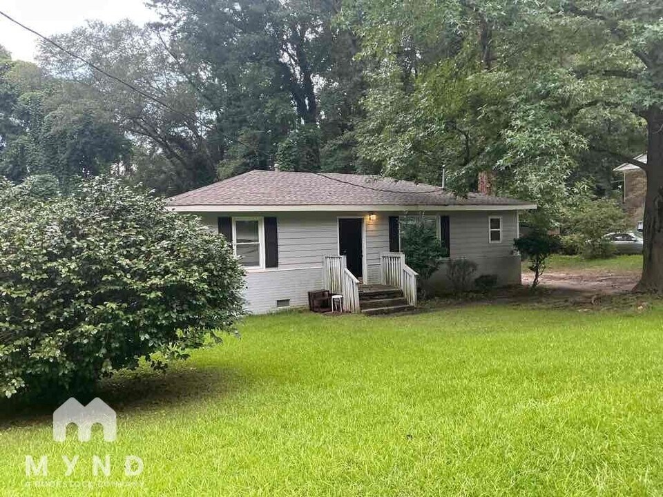 438 Greenhill Way in Forest Park, GA - Building Photo