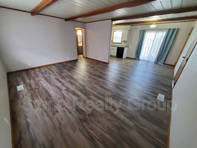 676 Delaware Ave in Terre Haute, IN - Foto de edificio - Building Photo