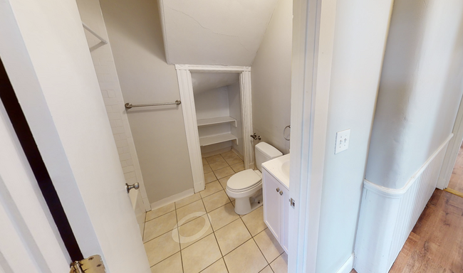 71 Spring St, Unit 1 in Cambridge, MA - Foto de edificio - Building Photo