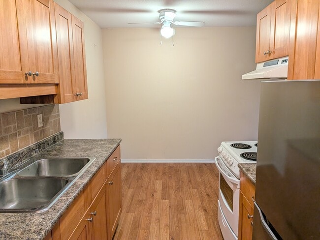 1755 No 9 Highway308 in Agassiz, BC - Building Photo - Building Photo