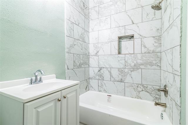 1457 W Austin St in Paris, TX - Building Photo - Building Photo