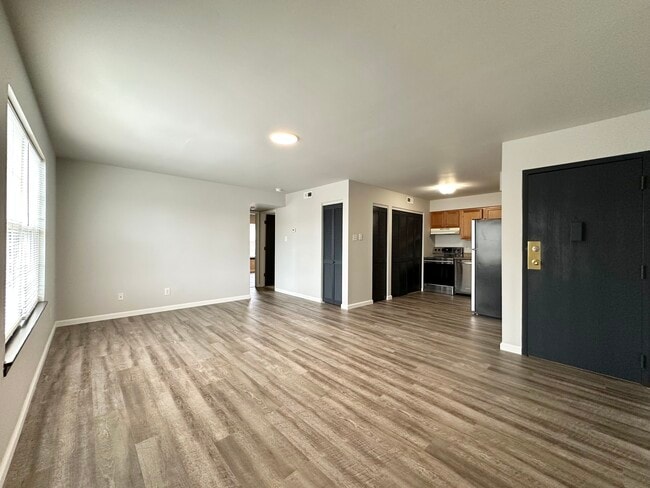 9441 Green Park Gardens Dr, Unit E