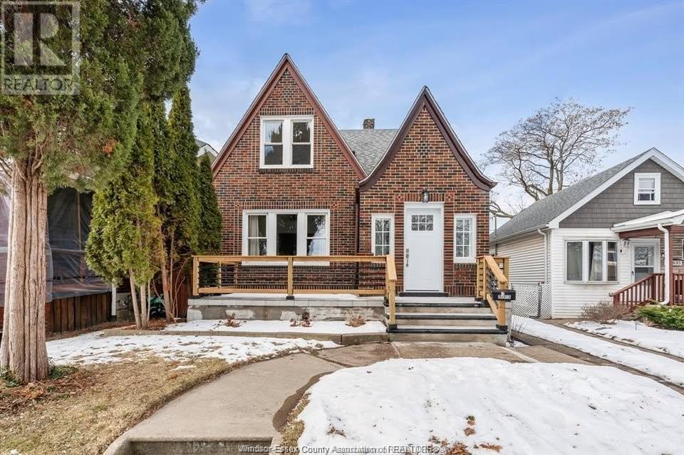1841 Moy Ave in Windsor, ON - Building Photo