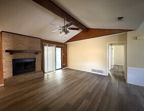 2309 Whitney Dr in Copperas Cove, TX - Foto de edificio - Building Photo