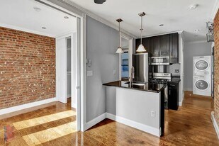 314 E 106th St in New York, NY - Building Photo