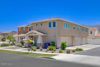 3997 Savannah Ln in Piru, CA - Building Photo - Building Photo