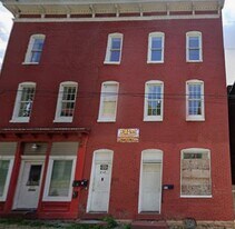 302 Columbia St, Unit 4 in Cumberland, MD - Building Photo