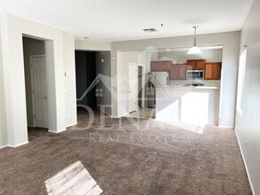 7347 W Millerton Way in Florence, AZ - Building Photo - Building Photo