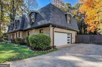 7050 Glenridge Dr in Atlanta, GA - Building Photo - Building Photo