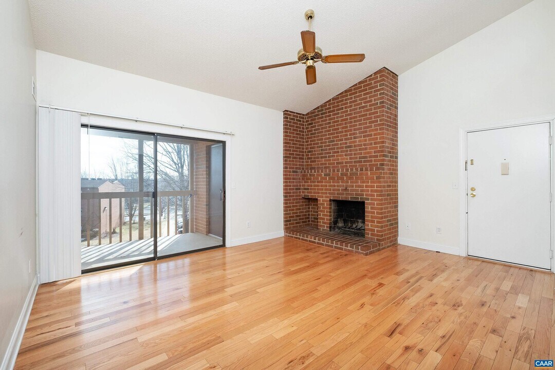138 Turtle Creek Rd in Charlottesville, VA - Building Photo