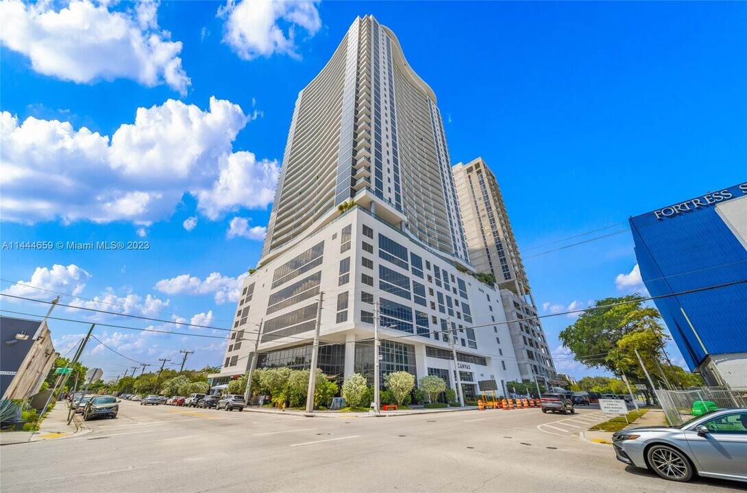 1600 NE 1st Ave, Unit 1118 in Miami, FL - Building Photo