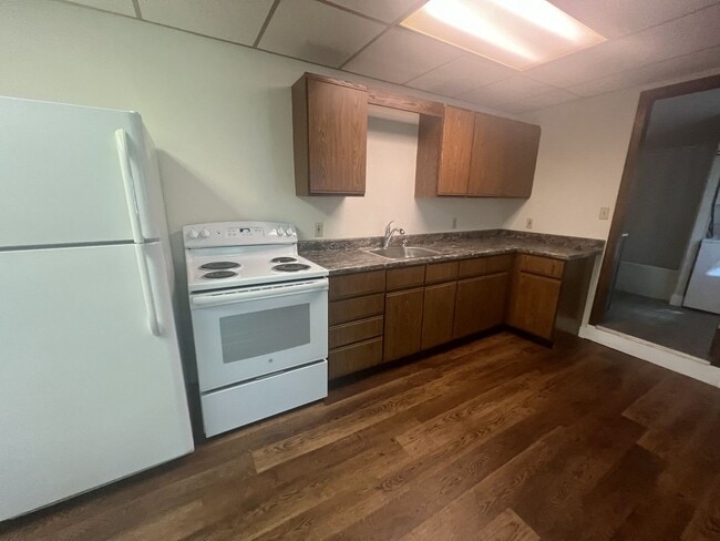 4 Chambers Ct in Brewer, ME - Building Photo - Building Photo
