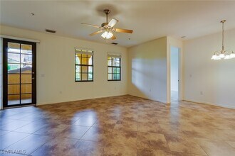 9037 Alturas St in Naples, FL - Building Photo - Building Photo