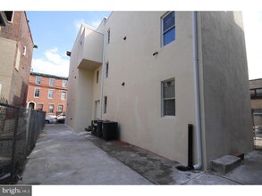 720 N 16th St in Philadelphia, PA - Building Photo - Building Photo